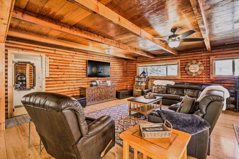 Dog-Friendly Kings Beach Log Cabin w/ Hot Tub! — photo 5