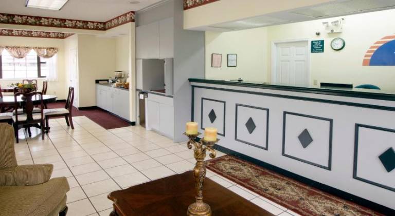 Americas Best Value Inn Wildersville — photo 3