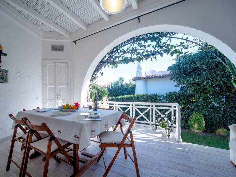 House with barbecue, garden & patio — photo 3