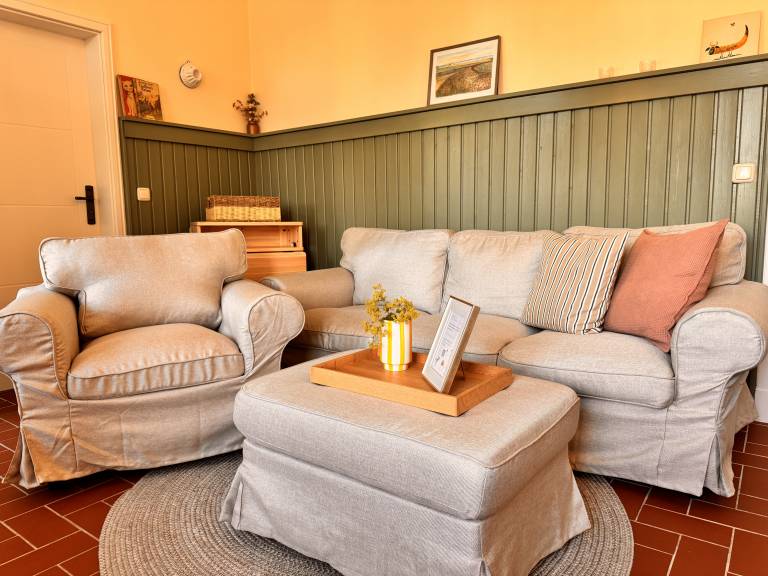 Bl&auml;tterrascheln