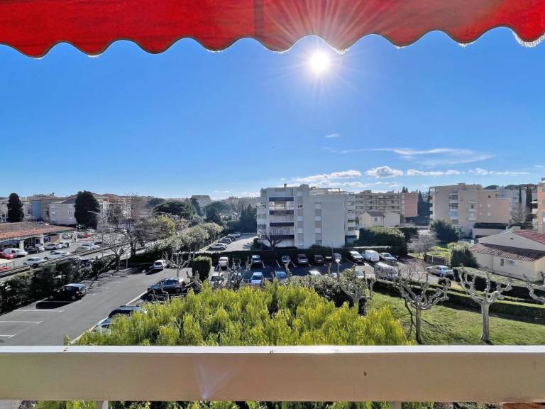 Rental apartment with terrace in Sainte-Maxime