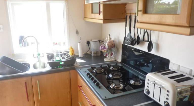 Disabled access C10 Millfields caravan park 2 bedrooms lead person must be over 30 — photo 4