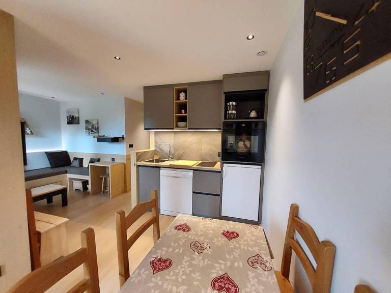 50m from shops, balcony, tv, ski locker, 32m², Valmorel in Les Belleville