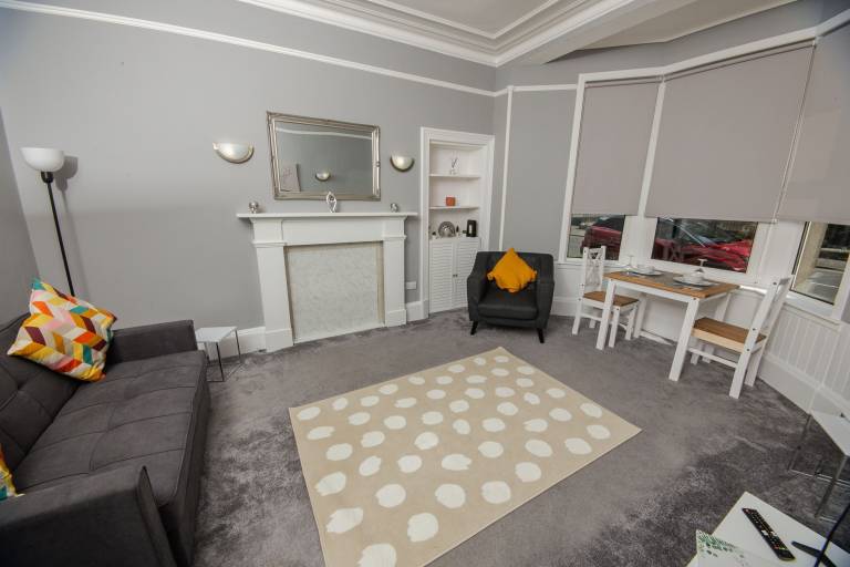 Apartment Dumbarton