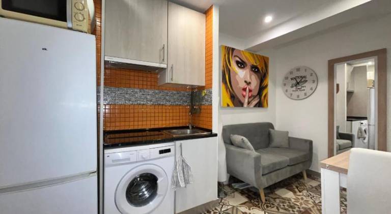 Holiday apartment | Near Plaza Mayor | Perfect for remote work | Pets are welcome — photo 3
