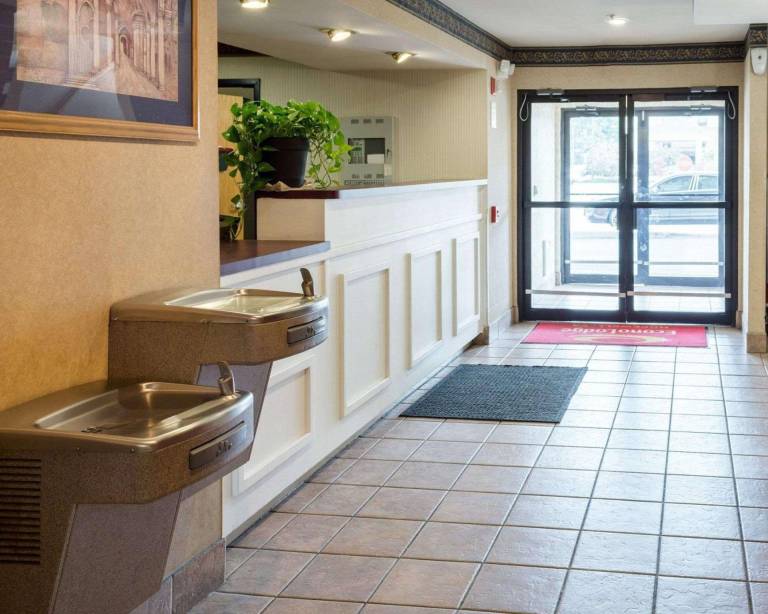Econo Lodge Hopewell Near Fort Lee I-295 — photo 4