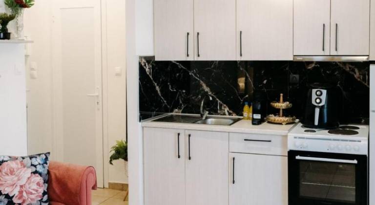 Pleasant apartment with patio | Pets allowed — photo 4
