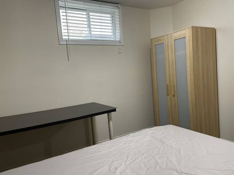 Private room  Guelph