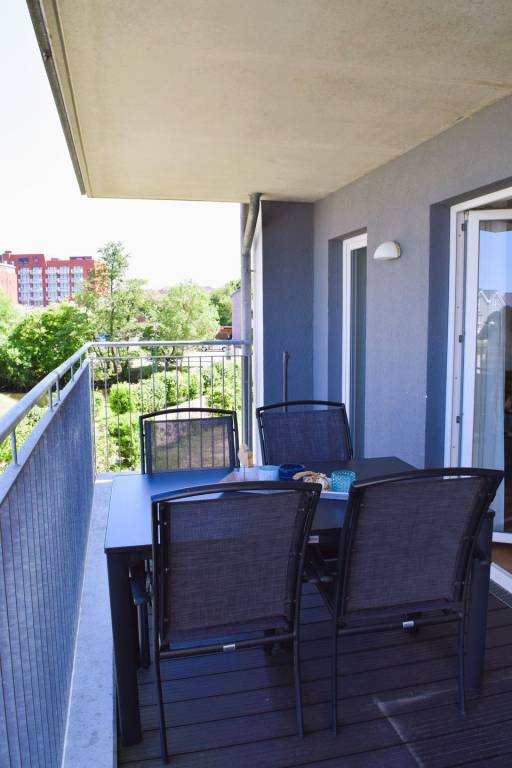 Moderne, hochwertige Ferienwohnung, Sauna, großer Balkon, strandnah in Wangerland