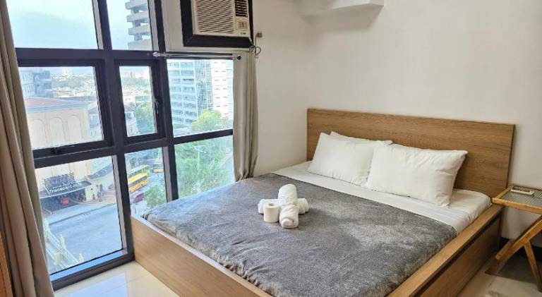 Serviced apartment with pool — photo 2