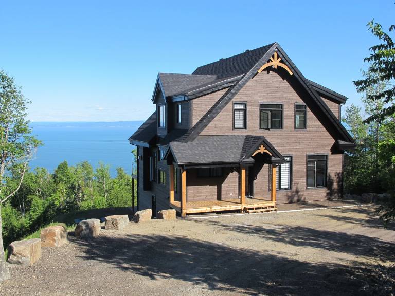 House Saint-Joseph-de-la-Rive