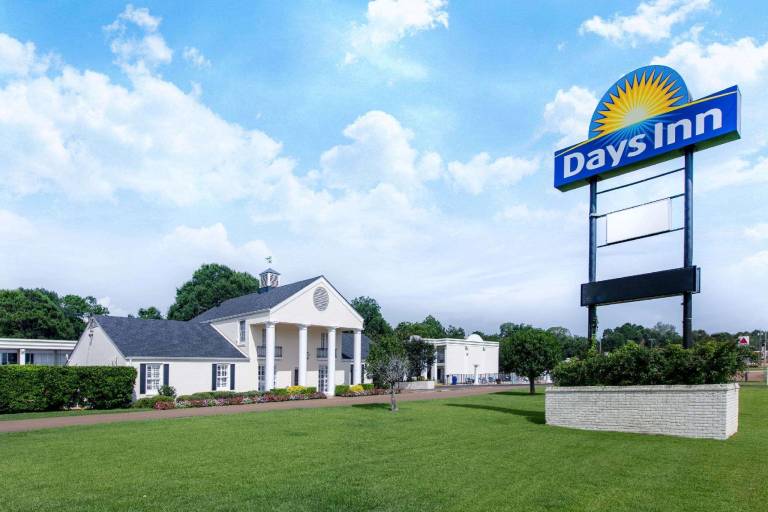 Days Inn by Wyndham Natchez — photo 4