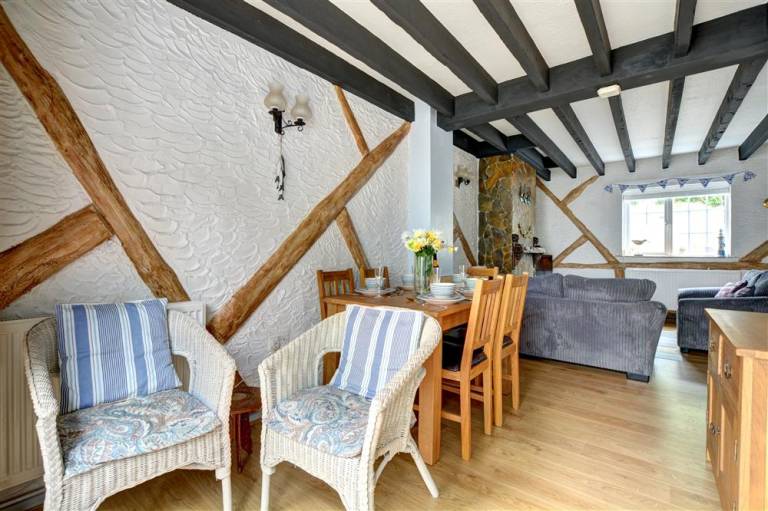 Cottage with garden & BBQ — photo 3