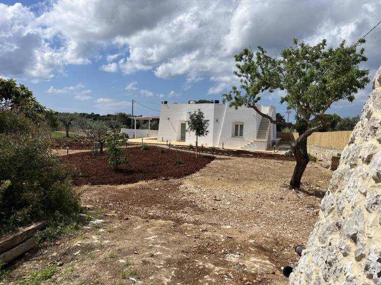Villa with terrace, garden & private pool — photo 4