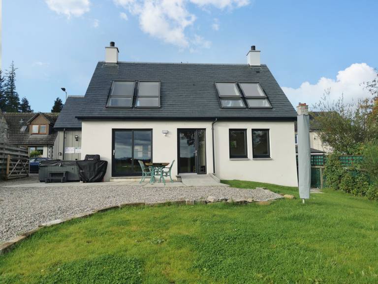 Cottage  Tomintoul