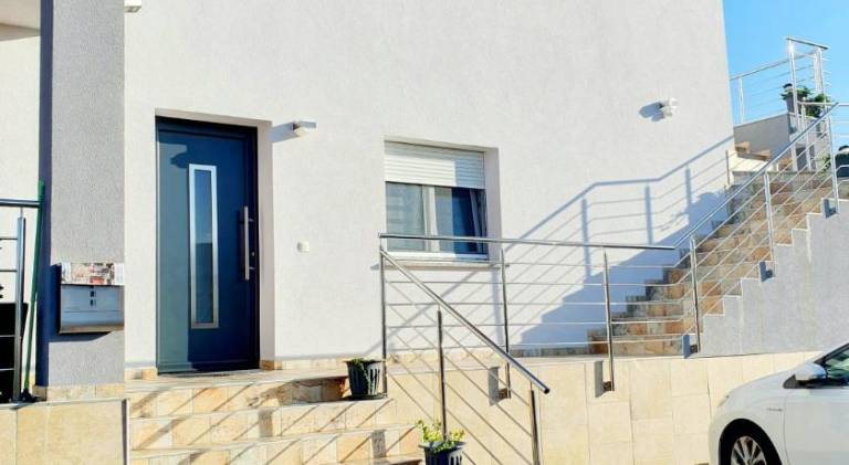Apartma  Hrvatini