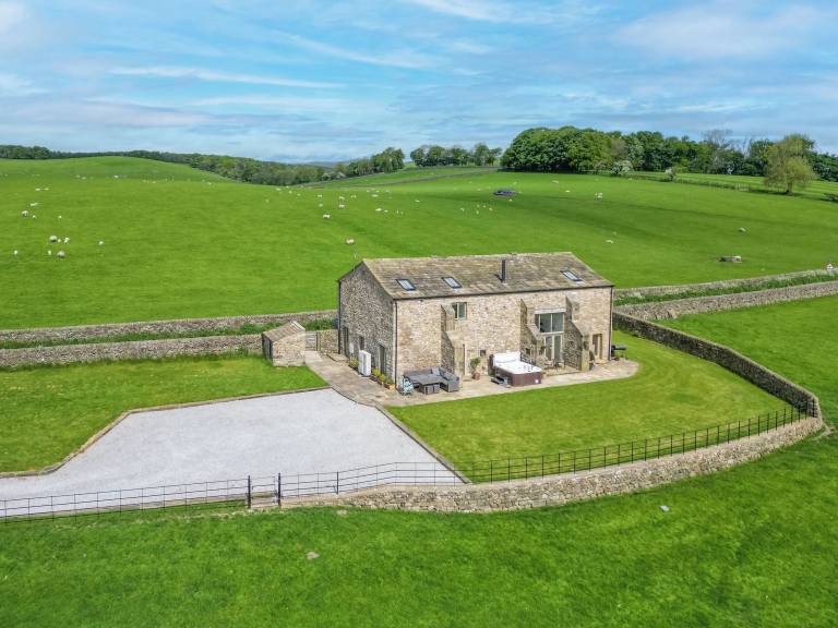 Cottage Settle