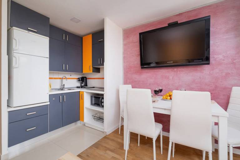Apartment with 1 room for 4 persons — photo 4