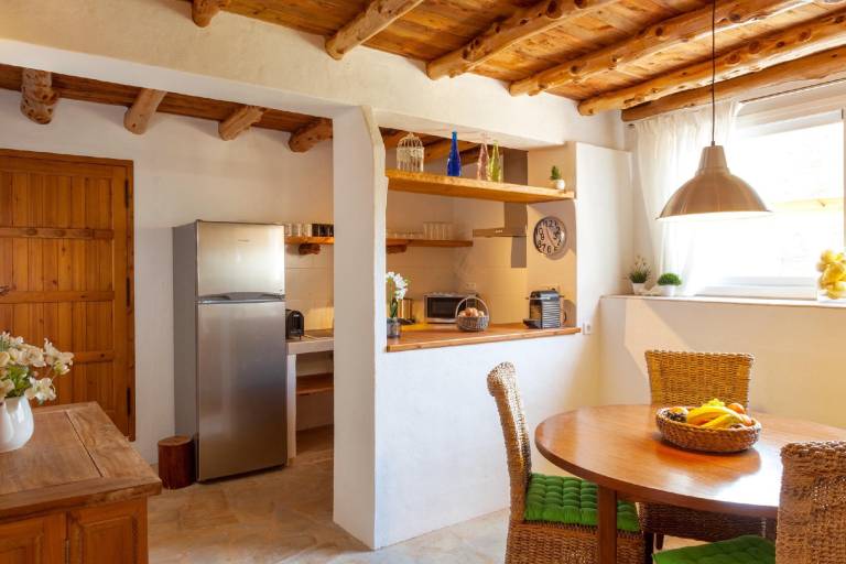 House with 2 rooms for 4 persons — photo 3