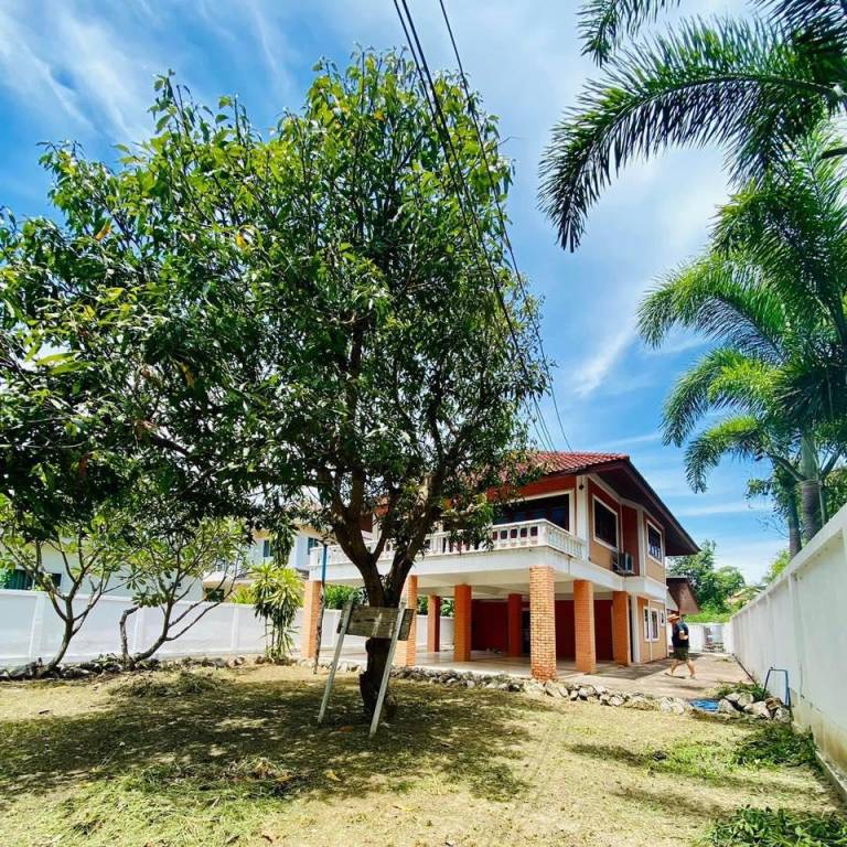 House with yard & BBQ | Good for workation in Phetchaburi