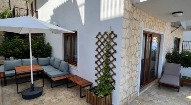 Fully equipped charming vacation home with private pool, garden & grill | Perfect for remote work | Pets are welcome — photo 5