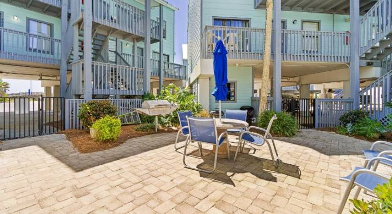 House with pool | Next to the beach | Pets are welcome — photo 5