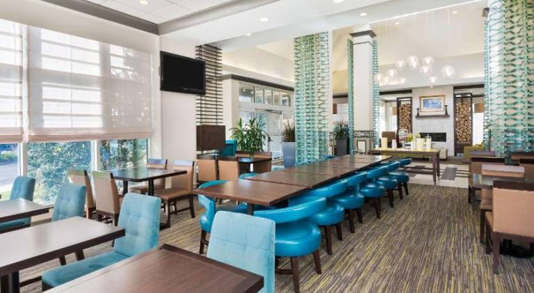 Hilton Garden Inn Westbury — photo 4