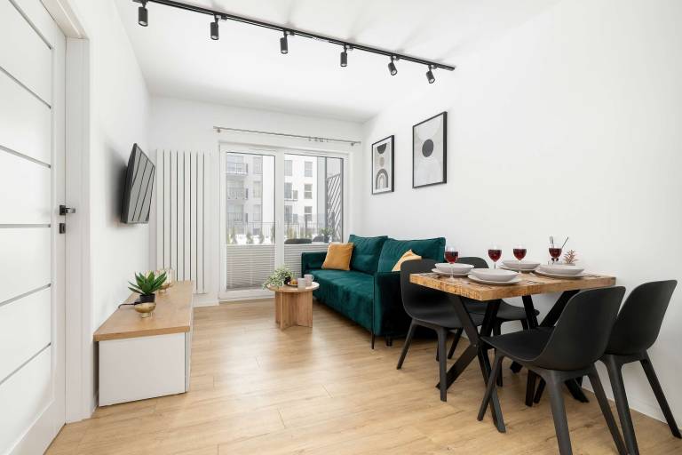 Family-oriented charming apartment with fast internet & yard | Dogs allowed — photo 5