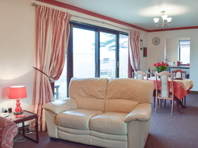 Children-friendly cottage with yard | Pet-friendly — photo 3