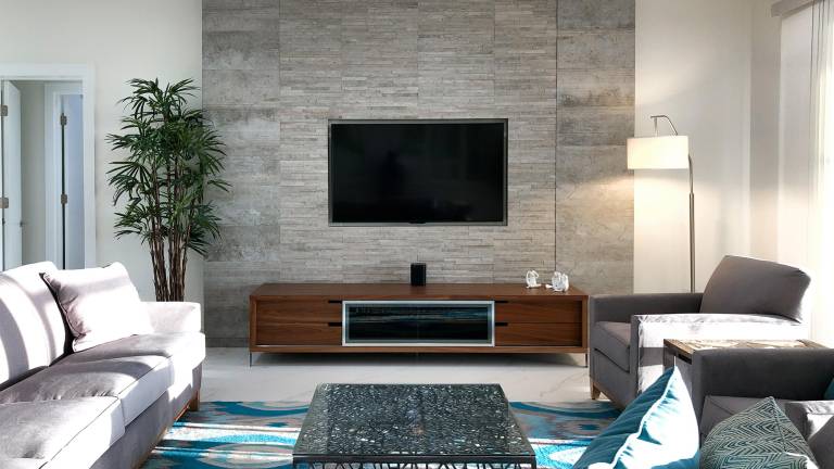 Laguna del Mar 8 4BR Oceanfront Condo on 7 Mile Beach