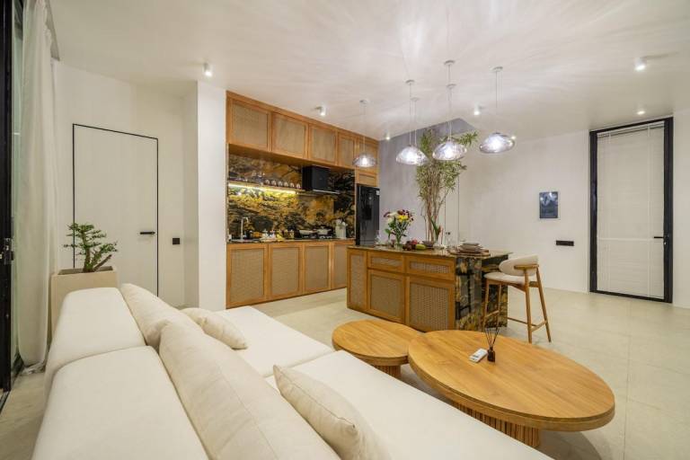 Wonderful villa with pool, yard & BBQ | Pets are welcome — photo 4