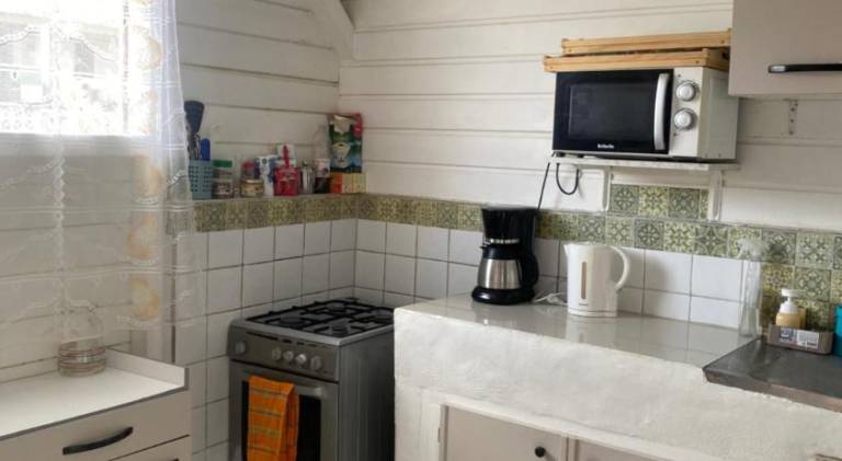 House with patio | Beach nearby | Dogs allowed — photo 4