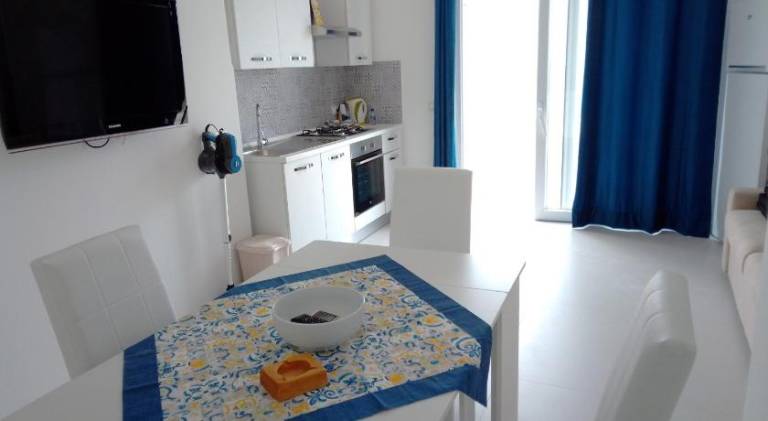 Lovely vacation home with patio | Close to the beach | Perfect for remote work | Pets allowed — photo 4