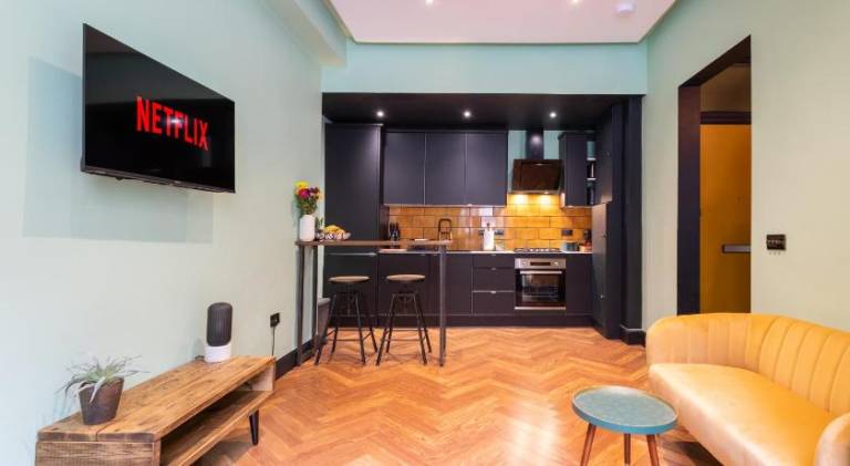 Charming rental apartment | Close to Holyrood Palace | Pet-friendly in Edinburgh