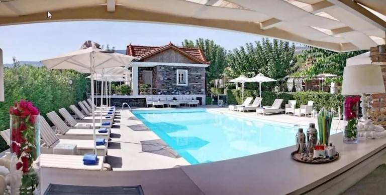 Accommodation Neapoli