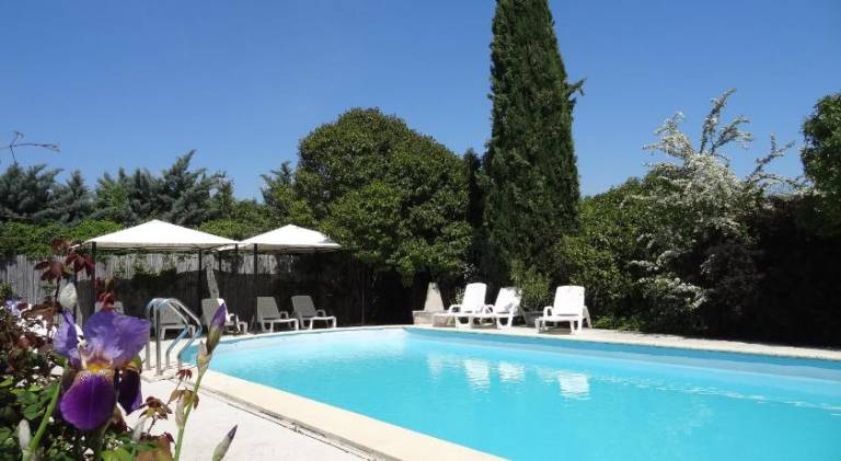 House with pool, garden & patio in Apt