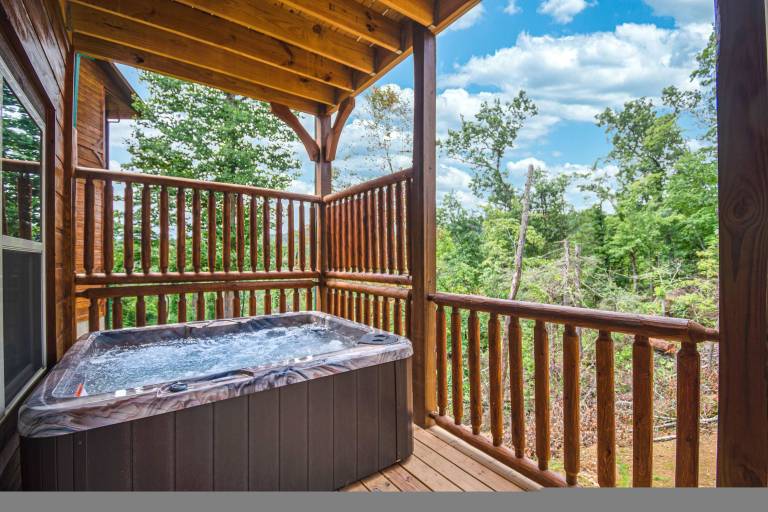 New 3BR Hot Tub Game Room 3 King Suites — photo 2
