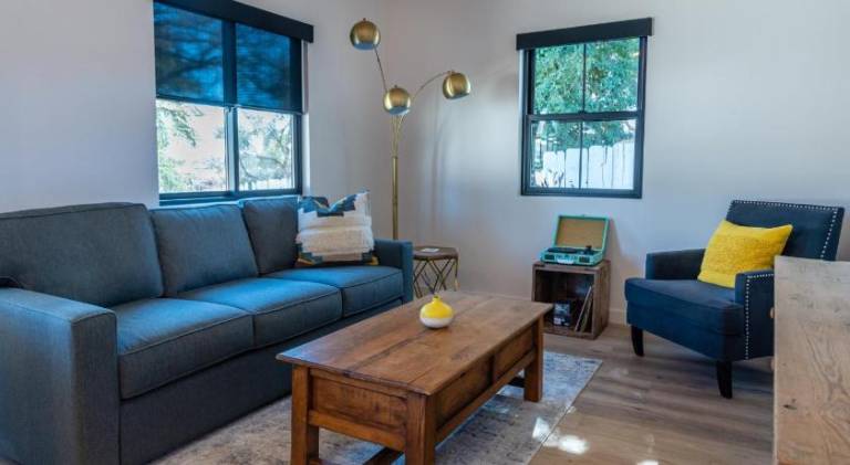 House | Pets allowed — photo 4