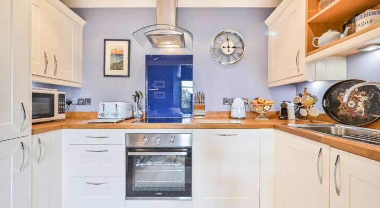 Muntham Luxury Holiday Apartments — photo 4