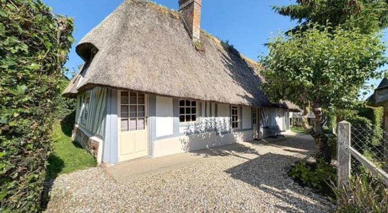 Charming vacation home | Beach nearby | Pet-friendly in Rouen