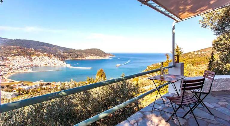 Villa with yard, BBQ & patio | Suitable for remote work — photo 3