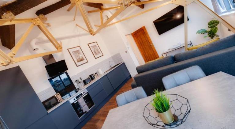 Fully equipped pleasant apartment | Close to The Beatles Story | Suitable for remote work | Pets allowed — photo 3