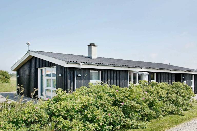 Fully equipped house with sauna, terrace & hot tub | Dogs allowed — photo 2