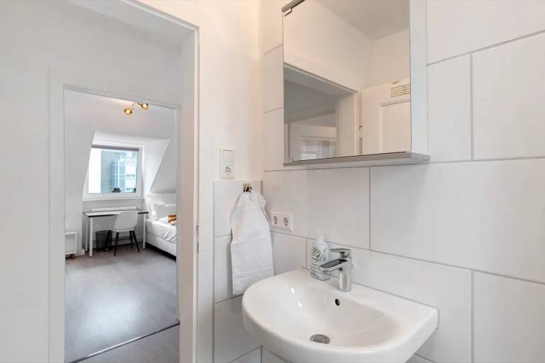 Fully equipped house with fast internet | City view | Good for workation | Pets are welcome — photo 4