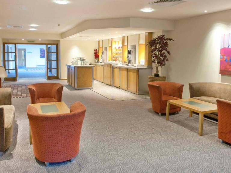 Alexandra House — photo 3
