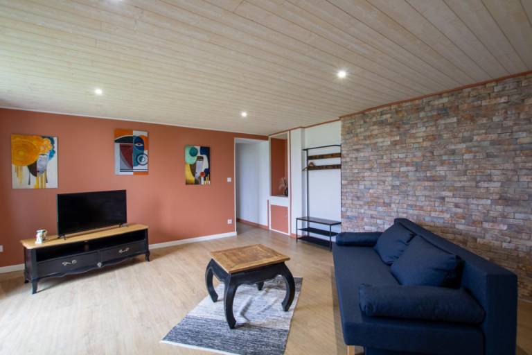 Pleasant gite with yard, patio & grill | Pet-friendly — photo 2