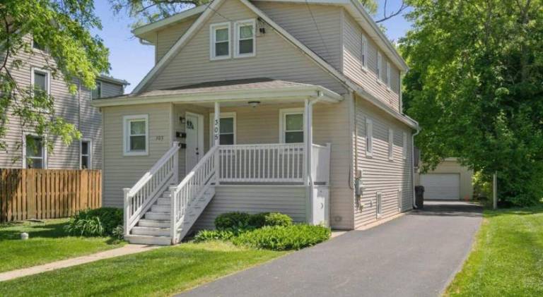 Modern Apt in DT Libertyville near Naval Base — photo 4