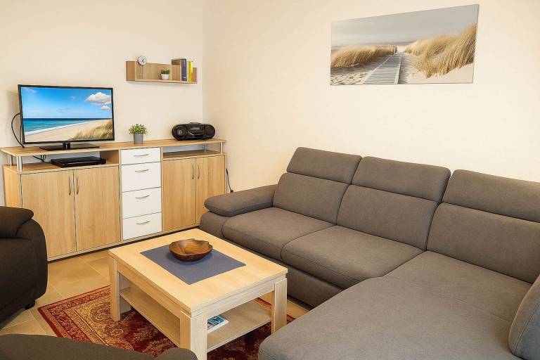 Ferienhaus Reckers in Horumersiel: Strandnah, WLAN, Terrasse & Hunde willkommen — photo 3