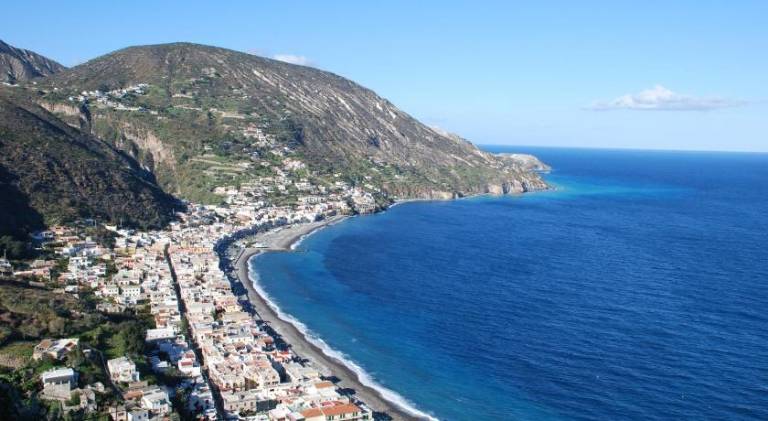 Beautiful apartment | Next to the beach | Pets are welcome in Lipari