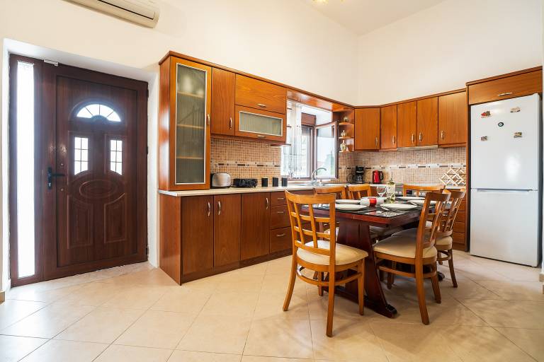 Villa 'Nikolaos' with Sea View, Wi-Fi and Air Conditioning — photo 4